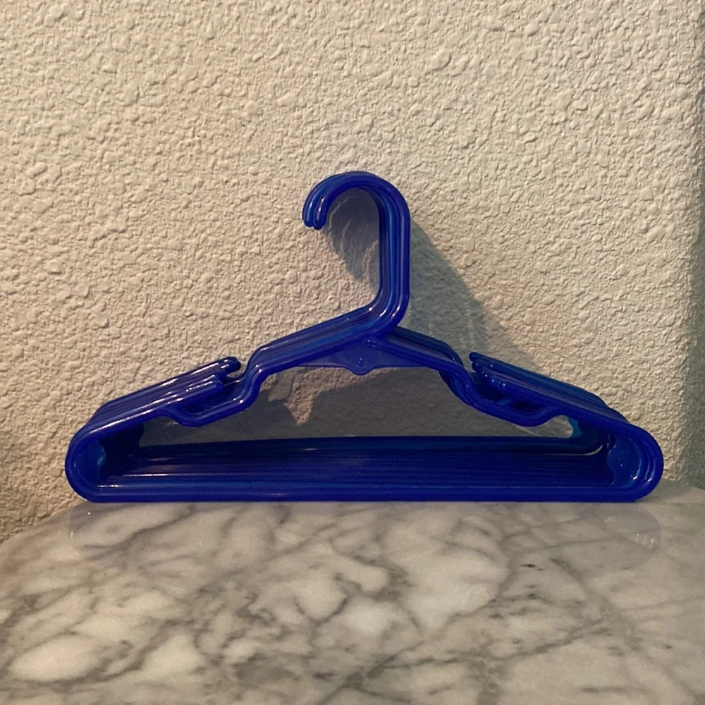 Child clothes hangers